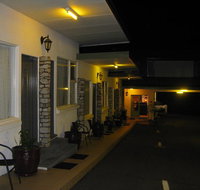White Manor Motel - e-Seniors