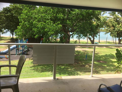 Whitehaven Beachfront Holiday Units - e-Seniors 3