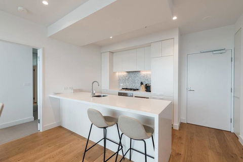 Whitehorse Tower 2 Bedroom 2 Bath - e-Seniors 1