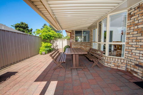 Whitesands Road, Unit 2/12 - e-Seniors 0