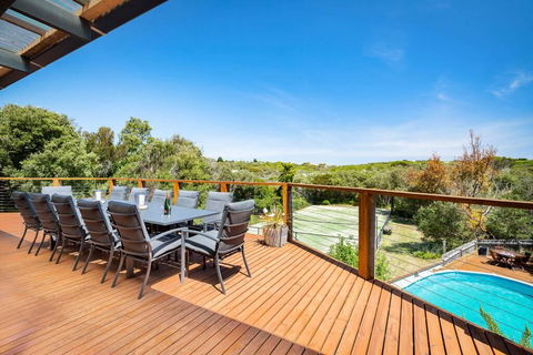 Willowdene With Pool, Spa, Tennis Court And Fireplace - e-Seniors 2