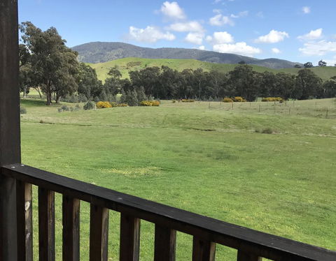 Wimmera Hills Winery - e-Seniors 1