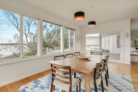Windward House - e-Seniors 1
