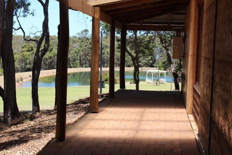 Woodstone Goanna Cottage - e-Seniors 1