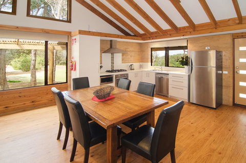 Woodstone Possum Cottage - e-Seniors 2