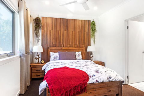 Woody Lifestyle One Bedroom Apartment - e-Seniors 3