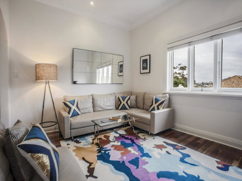 Woollahra Roslyndale Avenue - e-Seniors 0