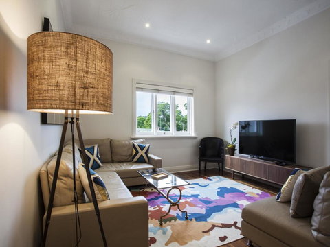 Woollahra Roslyndale Avenue - e-Seniors 1
