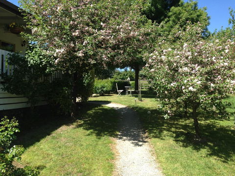 Yarra Glen Bed & Breakfast - e-Seniors 1
