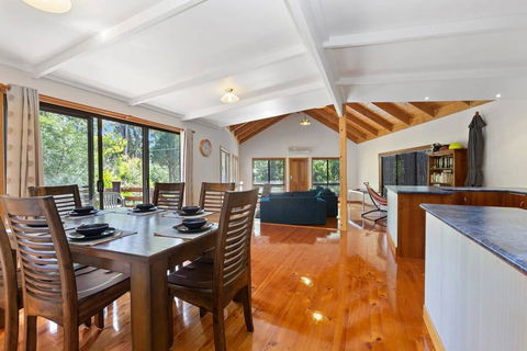 YARRABEE - The Perfect Getaway! - e-Seniors 0