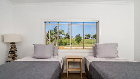 Your Luxury Escape - Byron Sunset Breeze - e-Seniors 2