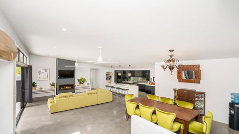 Your Luxury Escape - Copper Sands - e-Seniors 1