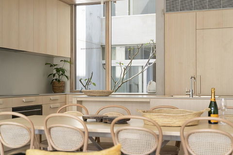 Your Luxury Escape - Driftwood Two At Clarkes Beach - e-Seniors 1