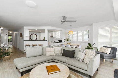 Your Luxury Escape - Karinya At Surfside - e-Seniors 0