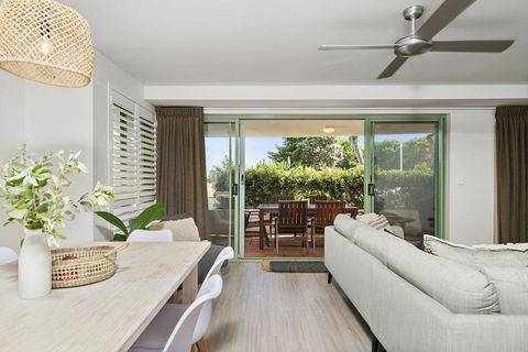 Your Luxury Escape - Karinya At Surfside - e-Seniors 3
