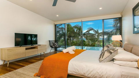 Your Luxury Escape - Kiah 11 Beach House Ocean Views - e-Seniors 1