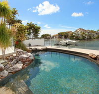 Yulunga 20 - 4 BDRM Canal Home with Pool - e-Seniors