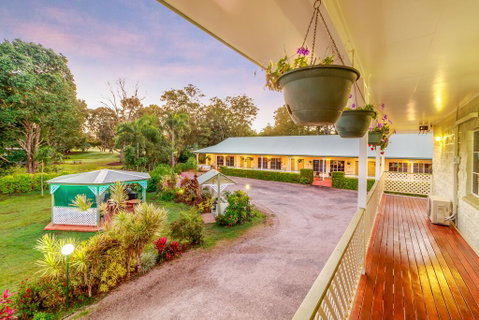 Yungaburra Park Motel - e-Seniors 1