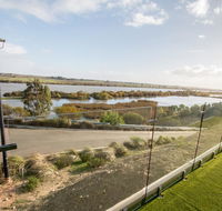 Serenity and sweeping Murray River views - e-Seniors