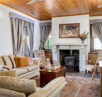 Reillys Wines Heritage Cottages - e-Seniors