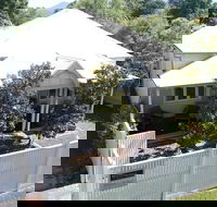 Healesville House - Magnolia House - e-Seniors