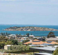 Encounter Beach House with stunning views - e-Seniors
