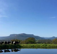 Minimbah Farm Cottages Family Farmstay choose from 2  3 bedroom Cottages  6 Bedroom House - e-Seniors