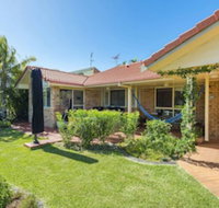 SECRET GARDEN WiFi Netflix Pet Friendly - e-Seniors