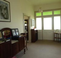 Claremont Farmhouse - e-Seniors