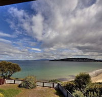 Stones Throw - e-Seniors