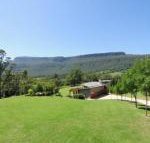 Bottlebrush Lodge Great views  a pool - e-Seniors