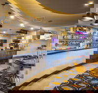 Nightcap at Carlyle Hotel - e-Seniors