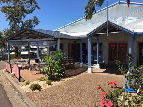 Laurieton Seafoods - e-Seniors 4