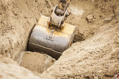 George Griffin Backhoe Hire - e-Seniors 1