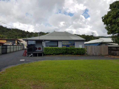 Mossman Windscreens - e-Seniors 0